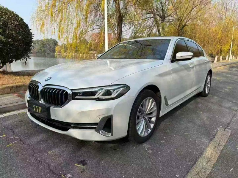 吉安22年宝马5系3