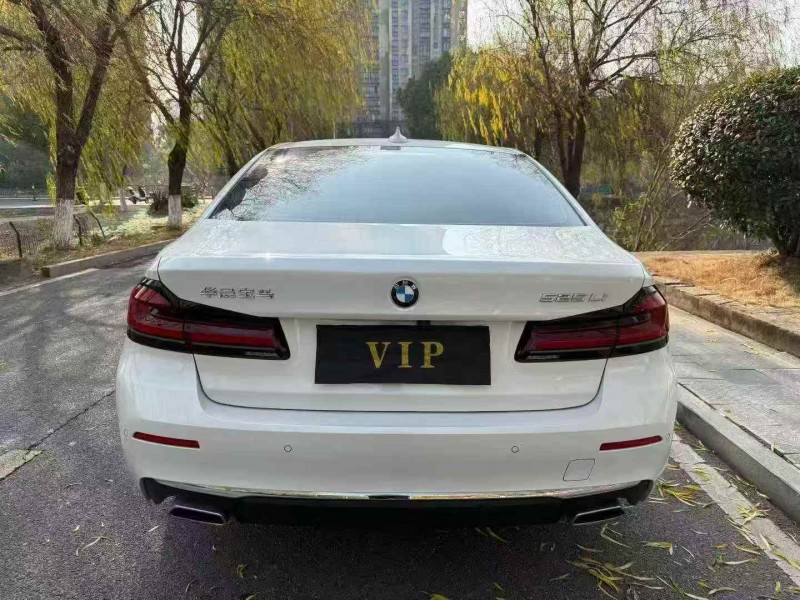 吉安22年宝马5系9