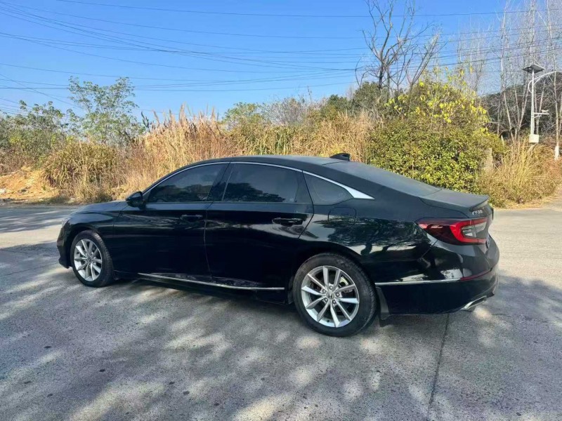 南昌21年本田雅阁5