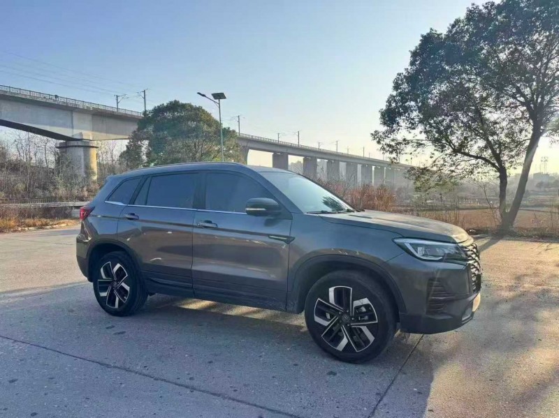 南昌25年长安汽车CS753