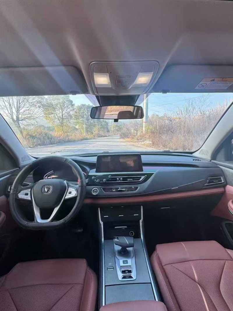 南昌25年长安汽车CS756