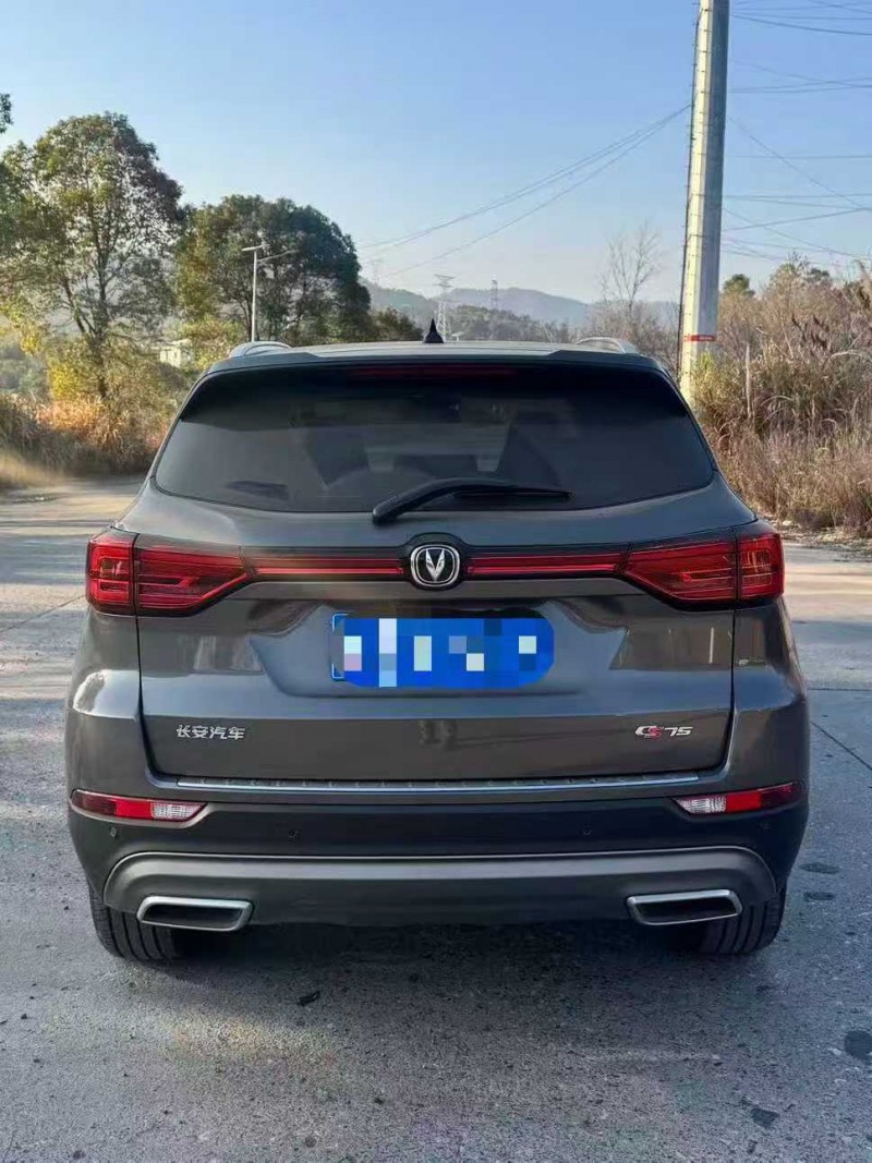 南昌25年长安汽车CS758