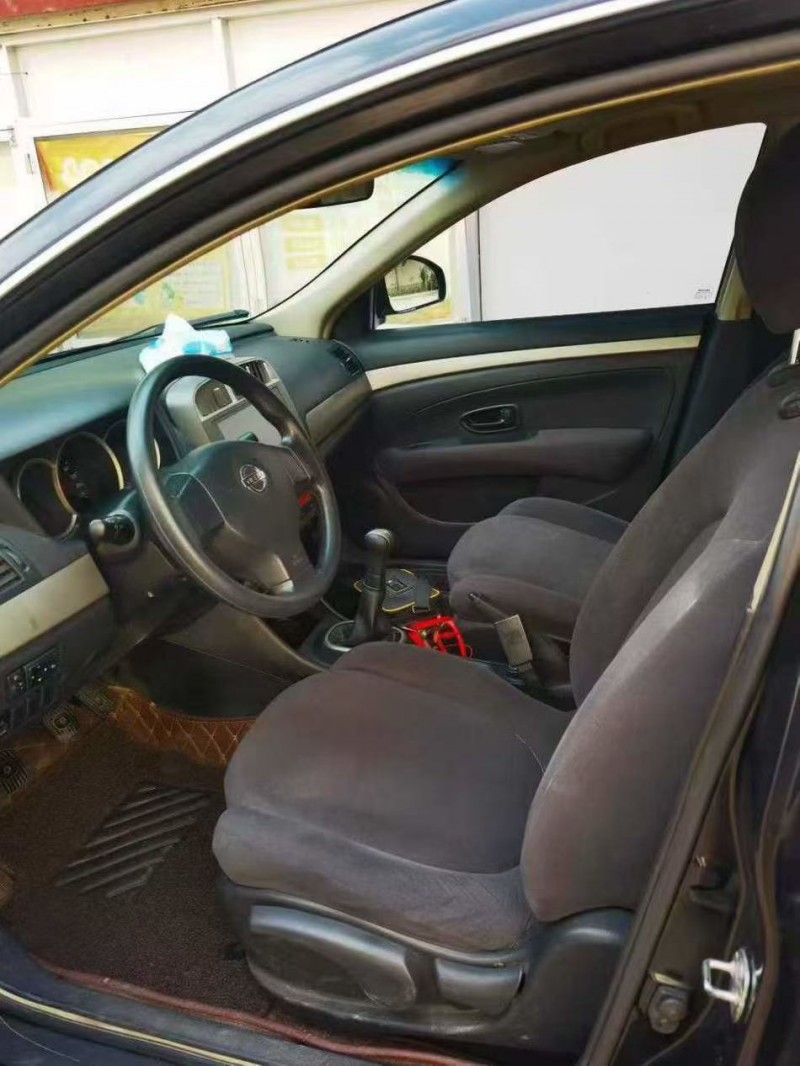 濰坊17年日產軒逸5