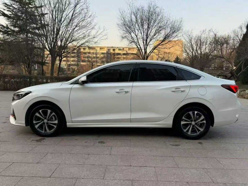 邢台24年长安汽车逸动2