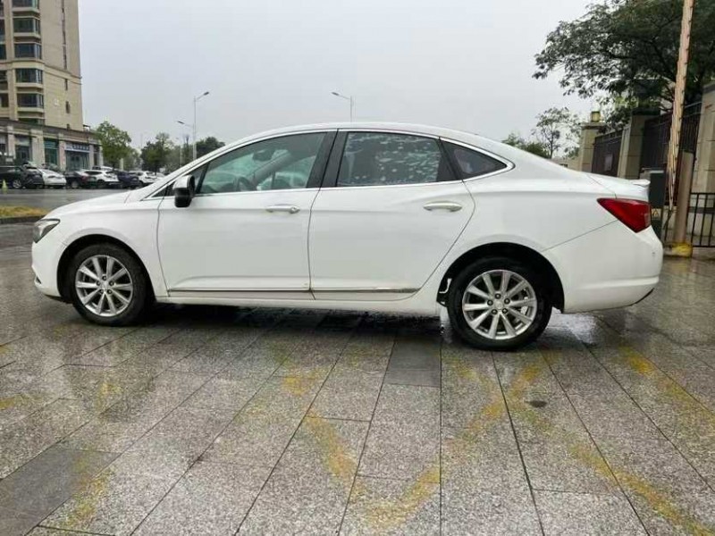 上饶16年别克威朗4