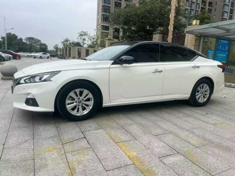 上饶19年日产天籁3