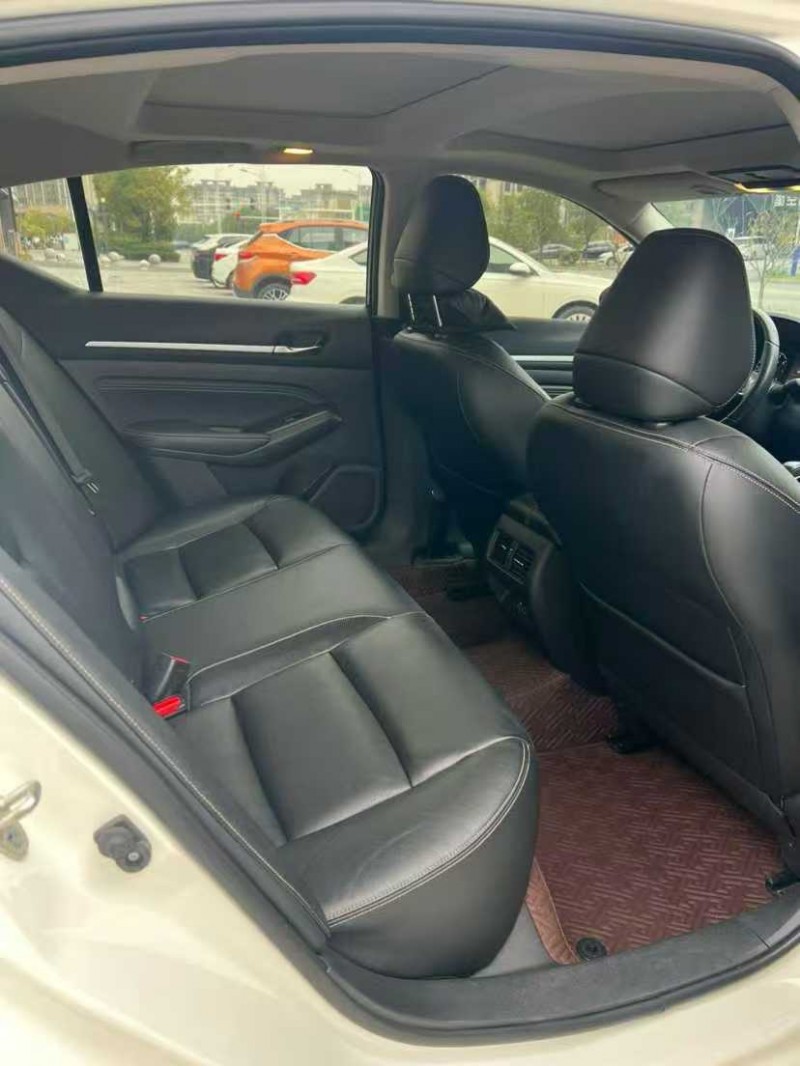 上饶19年日产天籁8