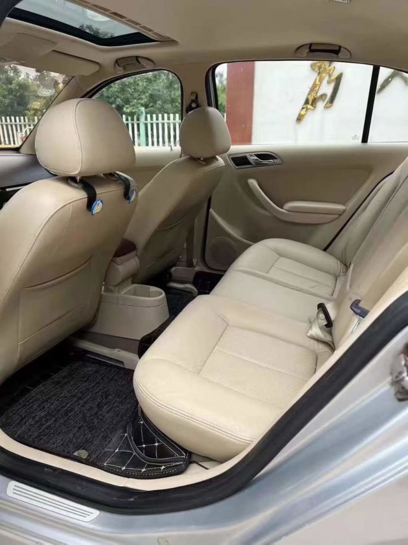 潍坊10年大众朗逸6