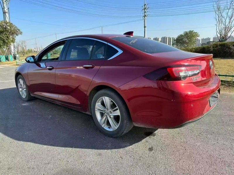 苏州19年别克君威7