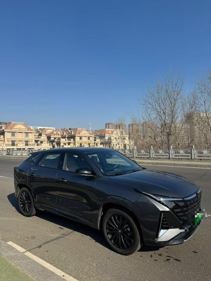 青岛25年长安汽车UNI2