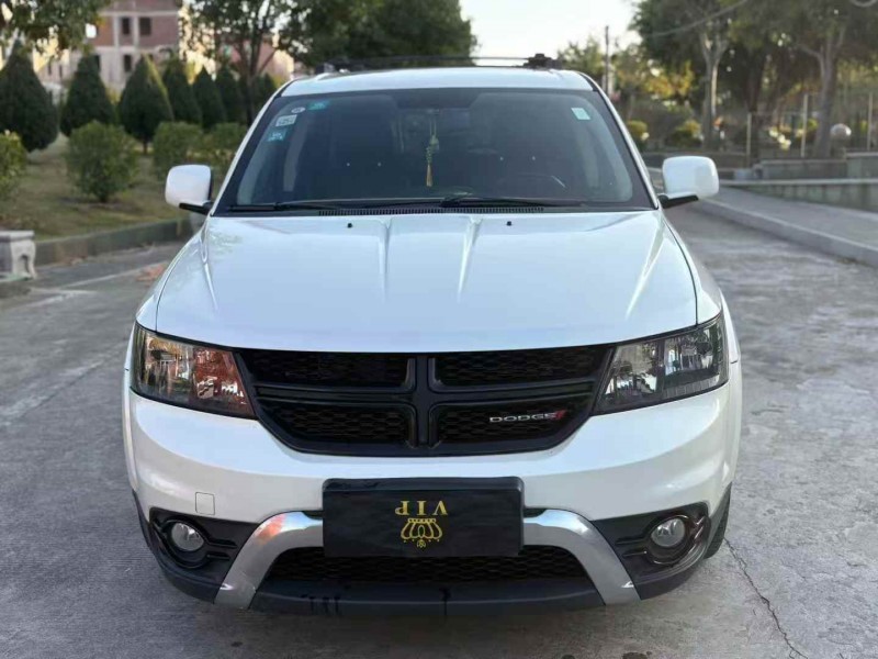 揭阳17年道奇酷威1