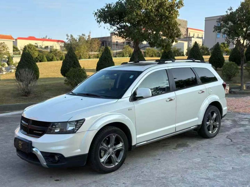 揭阳17年道奇酷威3