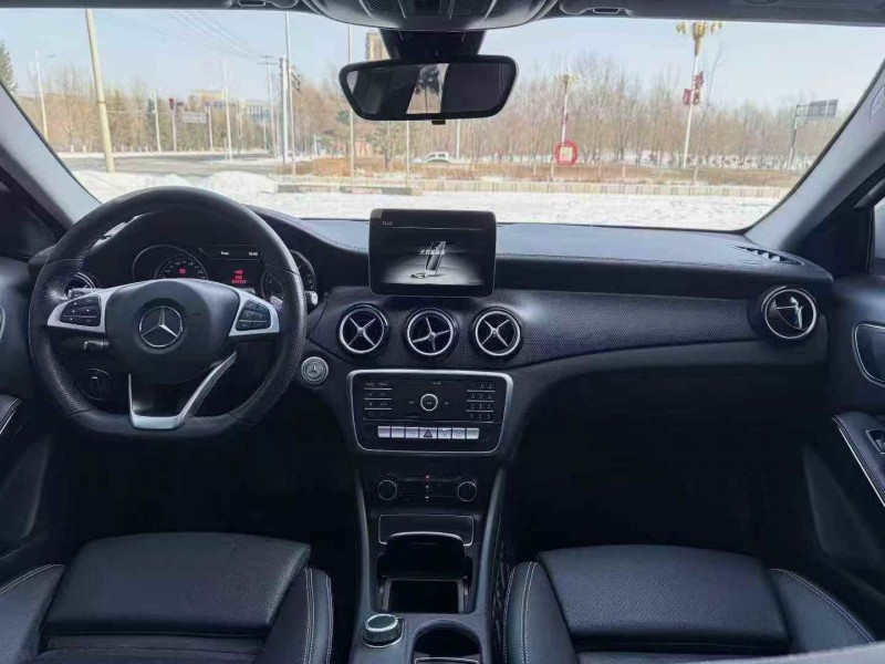 吉林19年奔驰GLA4