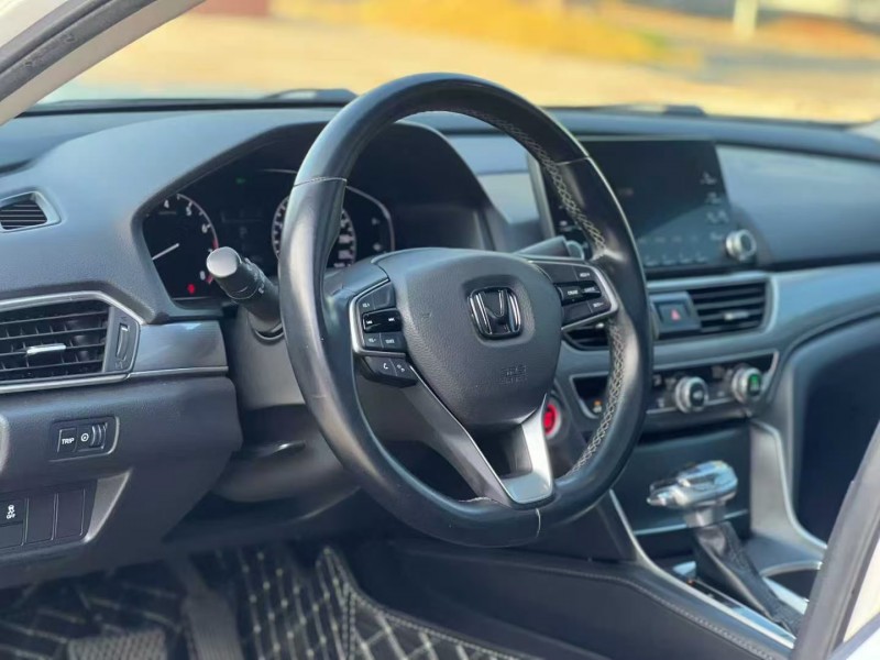 汕头19年本田雅阁5