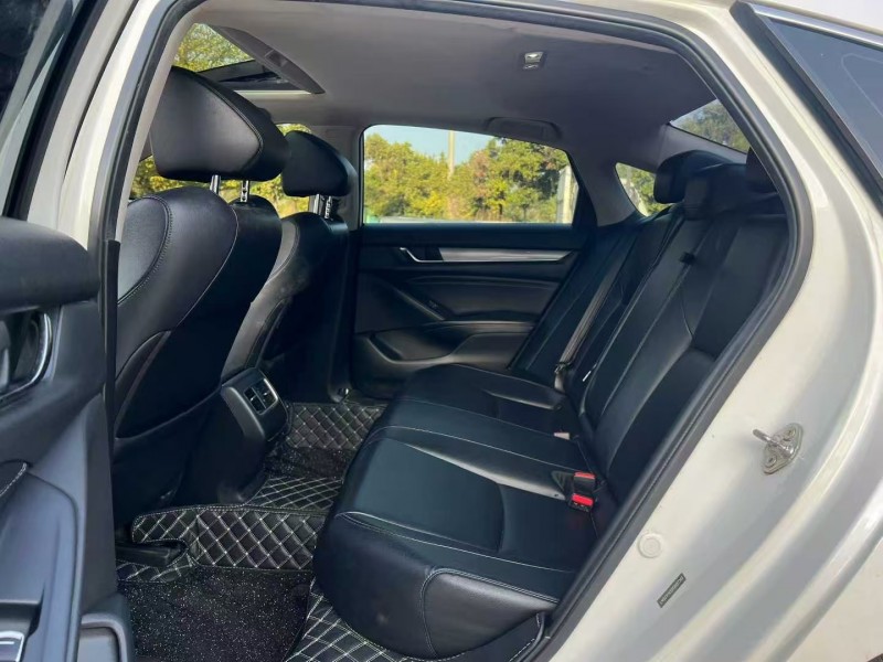 汕头19年本田雅阁6