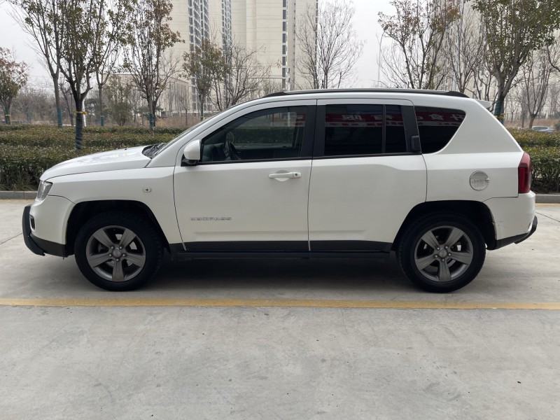 济宁17年Jeep指南者7