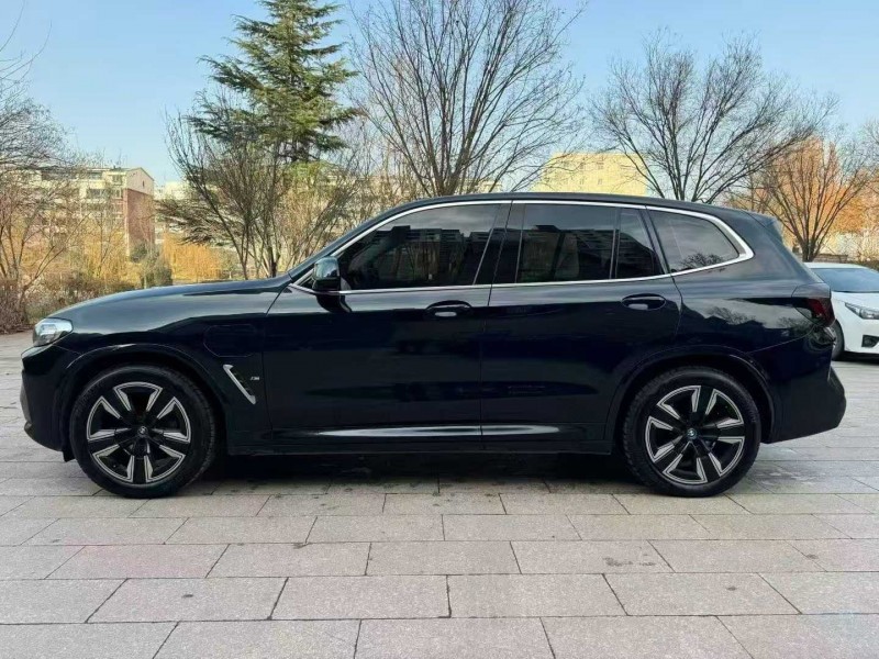 邢台24年宝马IX4