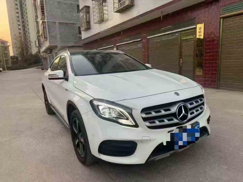 张家界19年奔驰GLA2