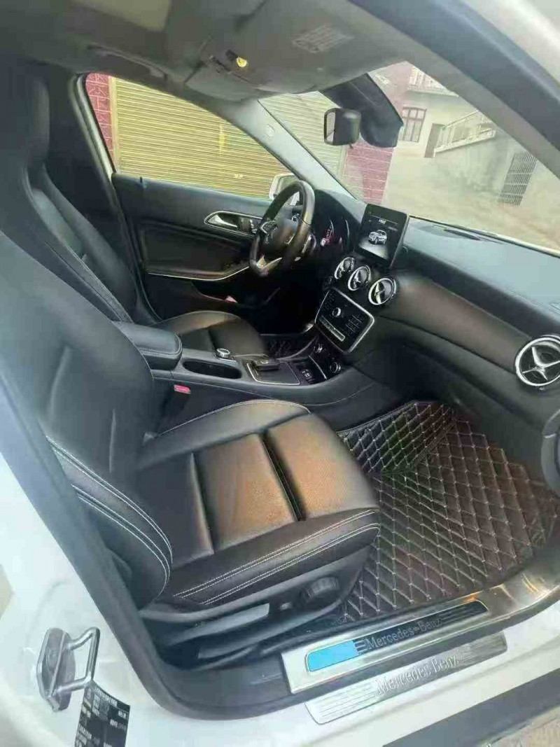 张家界19年奔驰GLA4