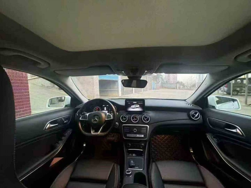 张家界19年奔驰GLA6