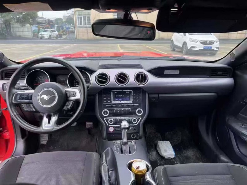 杭州16年福特野马8