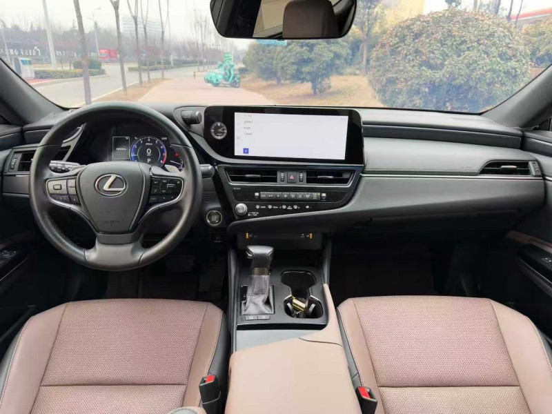 枣庄23年雷克萨斯ES6