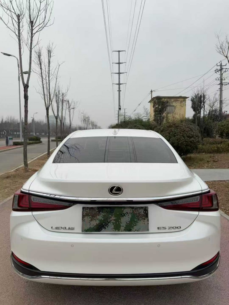 枣庄23年雷克萨斯ES9