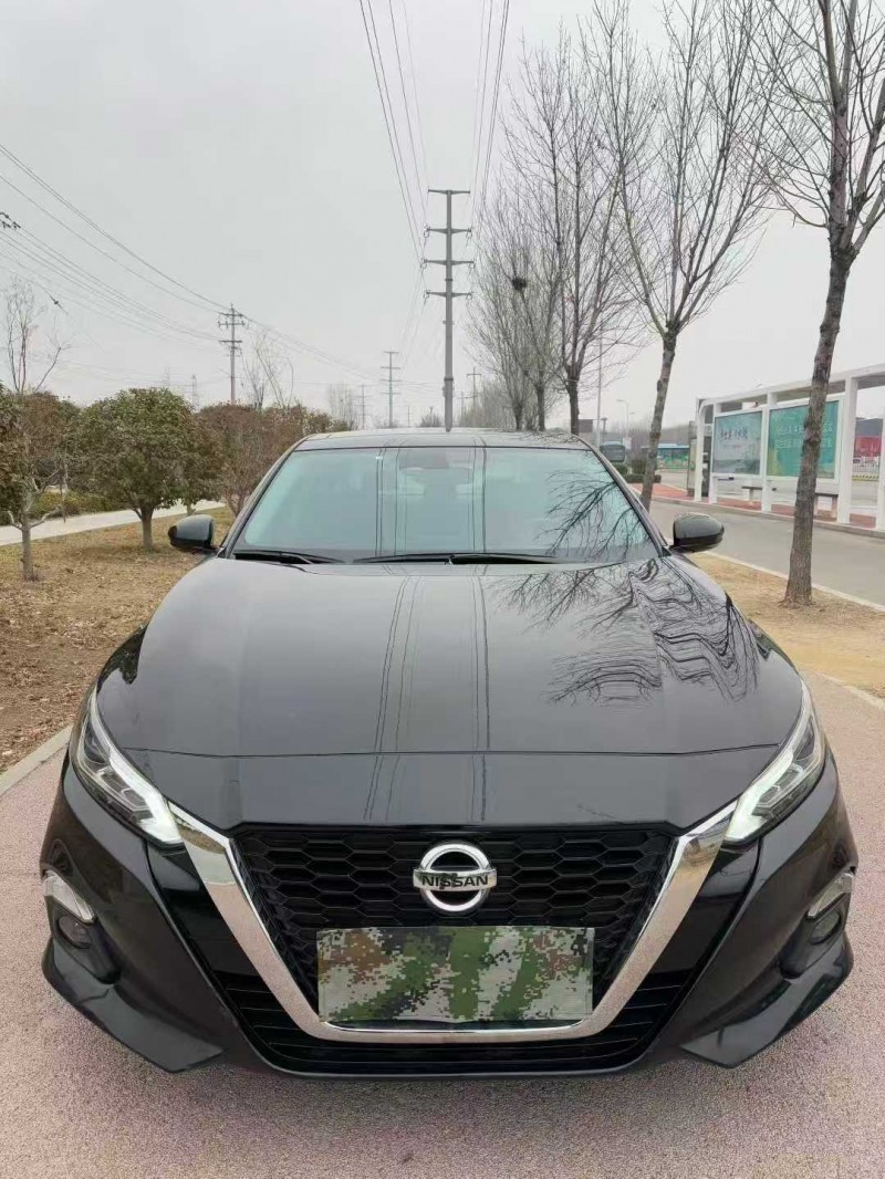 棗莊22年日產天籟1