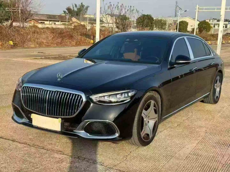 张家界23年奔驰迈巴赫S级2