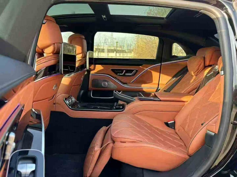 张家界23年奔驰迈巴赫S级6