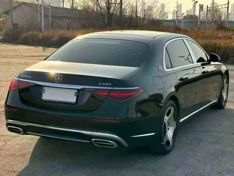 张家界23年奔驰迈巴赫S级7