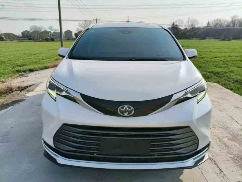 嘉兴22年丰田塞纳1