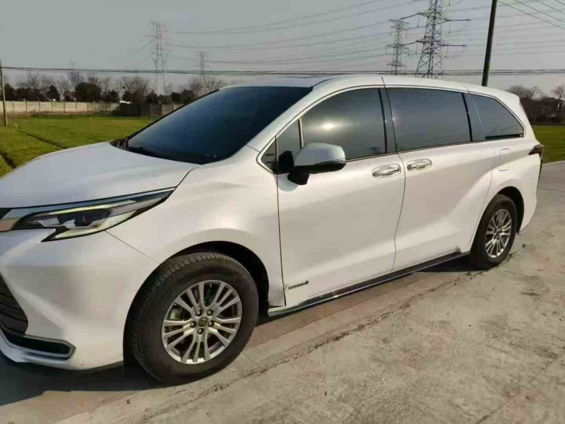 嘉兴22年丰田塞纳3