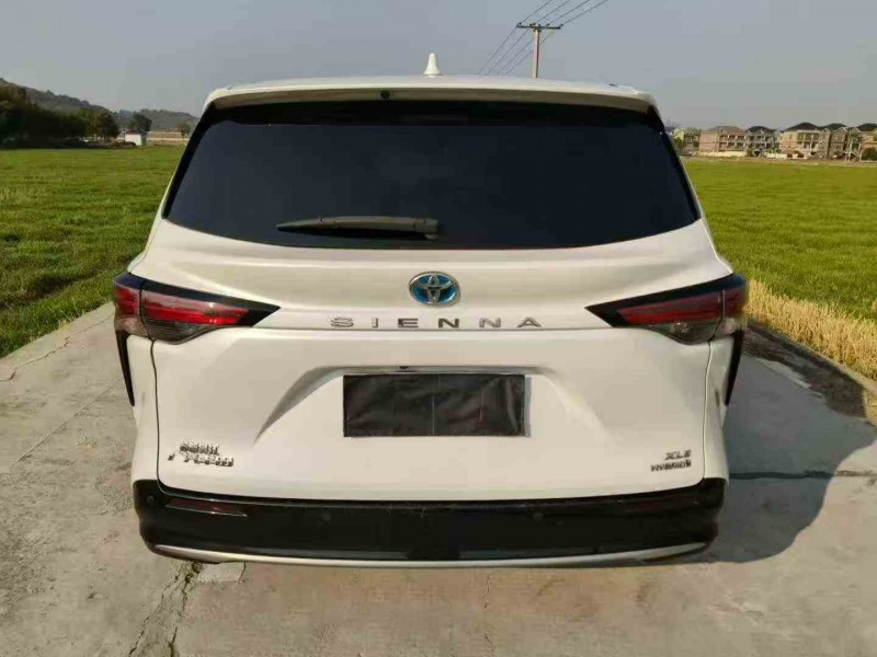 嘉兴22年丰田塞纳9