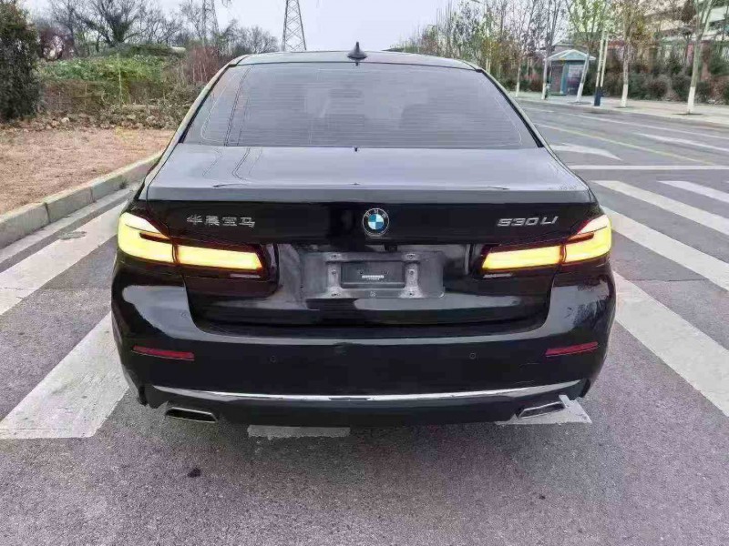 吉安21年宝马5系9