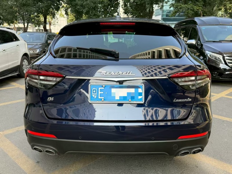 深圳22年玛莎拉蒂Levante8