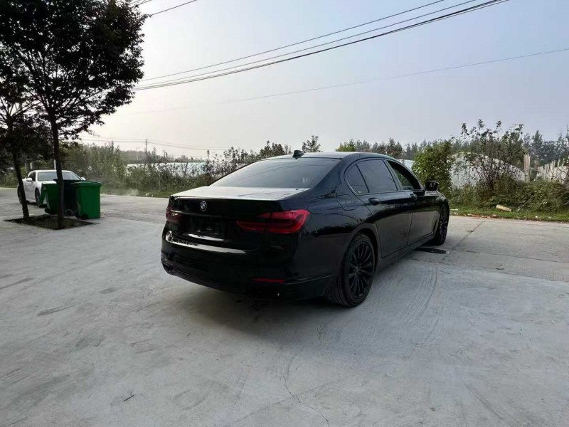 徐州17年宝马7系4