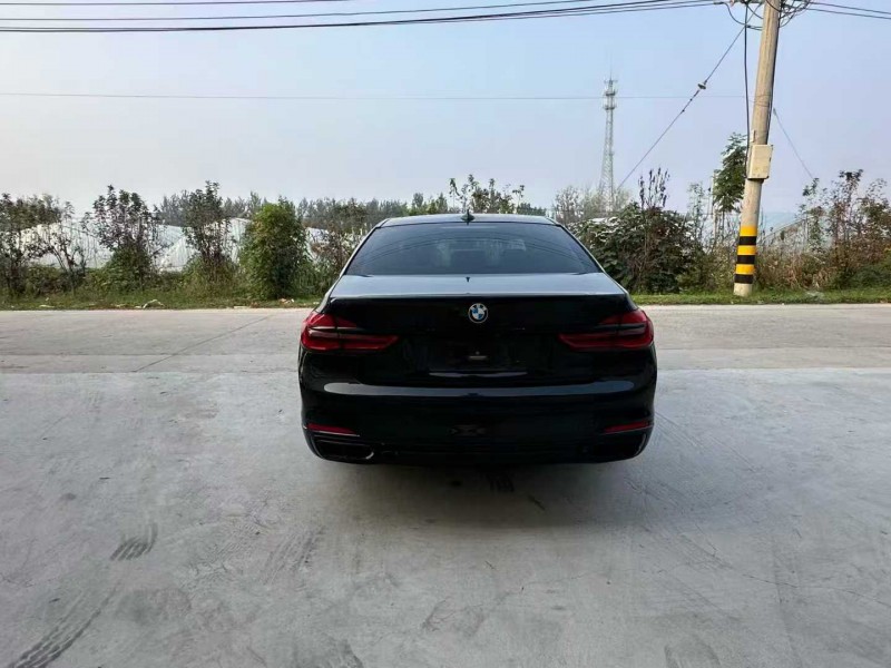 徐州17年宝马7系9