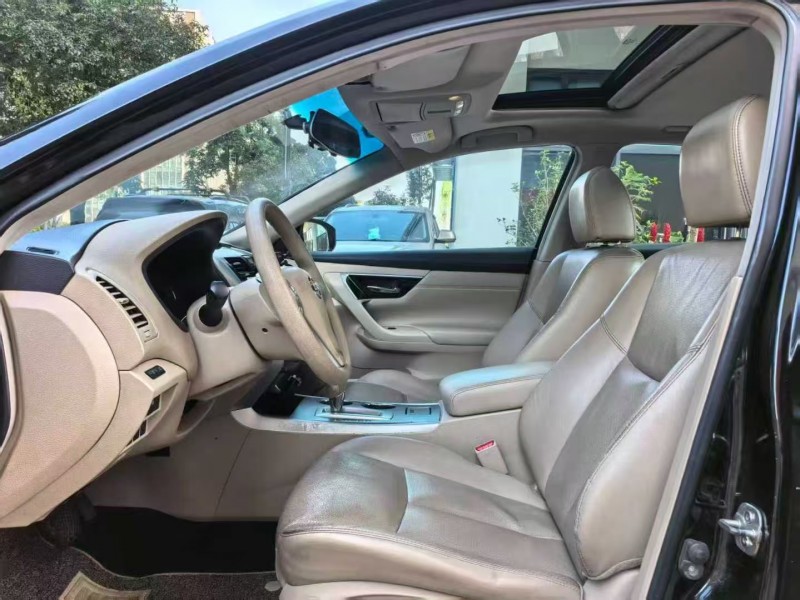 深圳17年日产天籁4