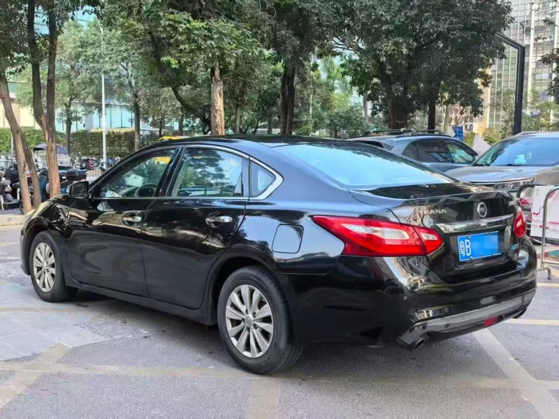 深圳17年日产天籁7