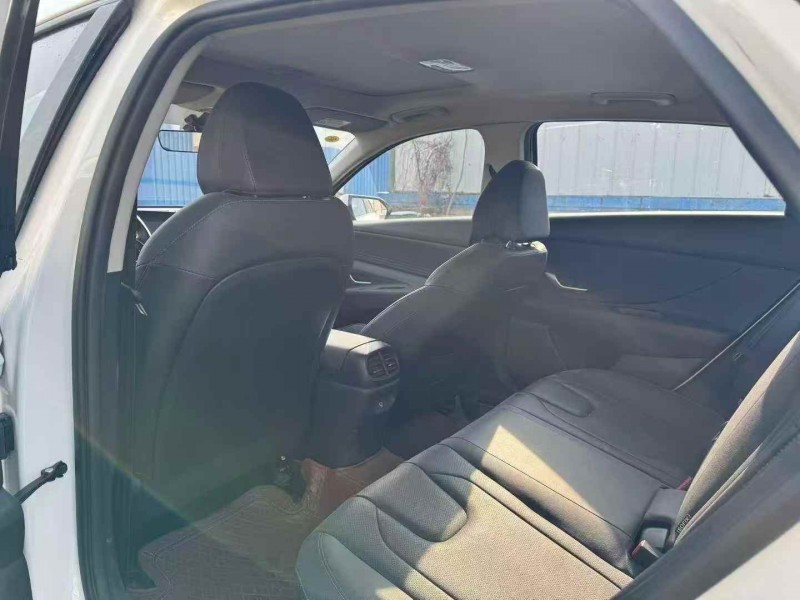 郑州24年现代伊兰特9