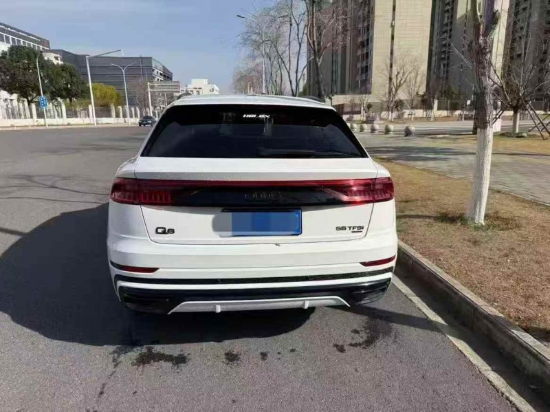 承德20年奥迪Q89