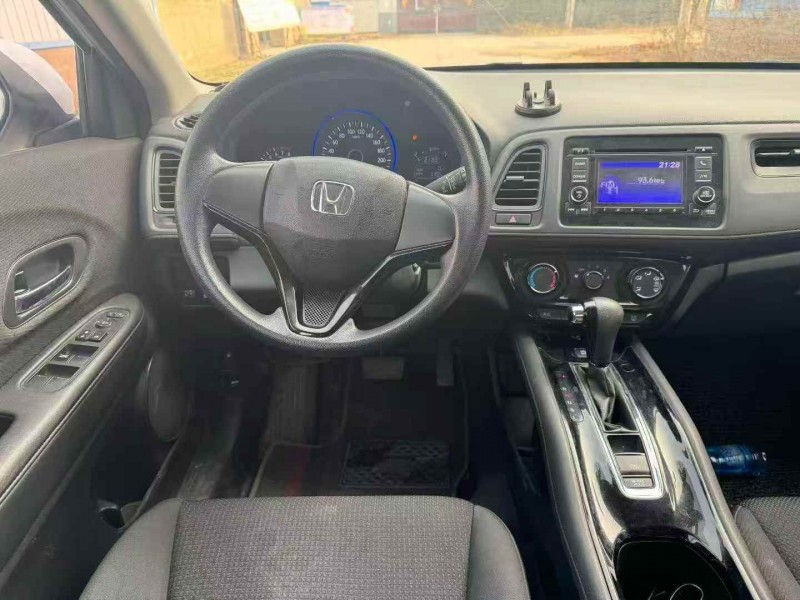 郑州21年本田缤智8