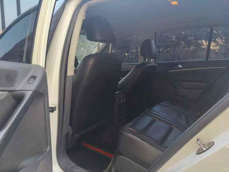 东营16年大众途观5