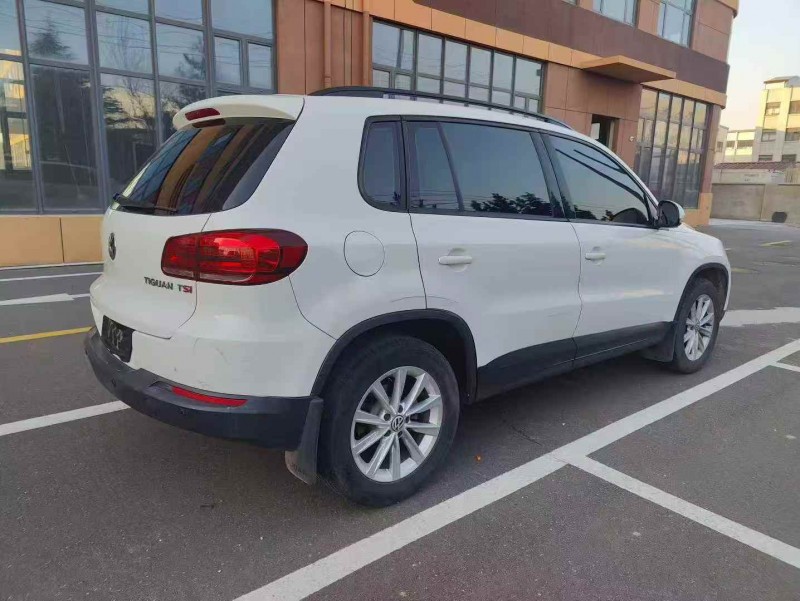 东营16年大众途观7