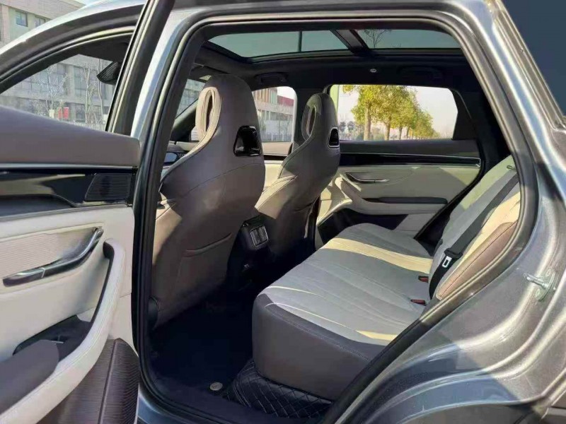 济宁25年比亚迪宋4