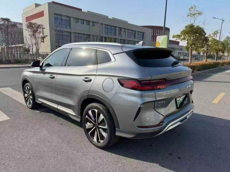 济宁25年比亚迪宋8