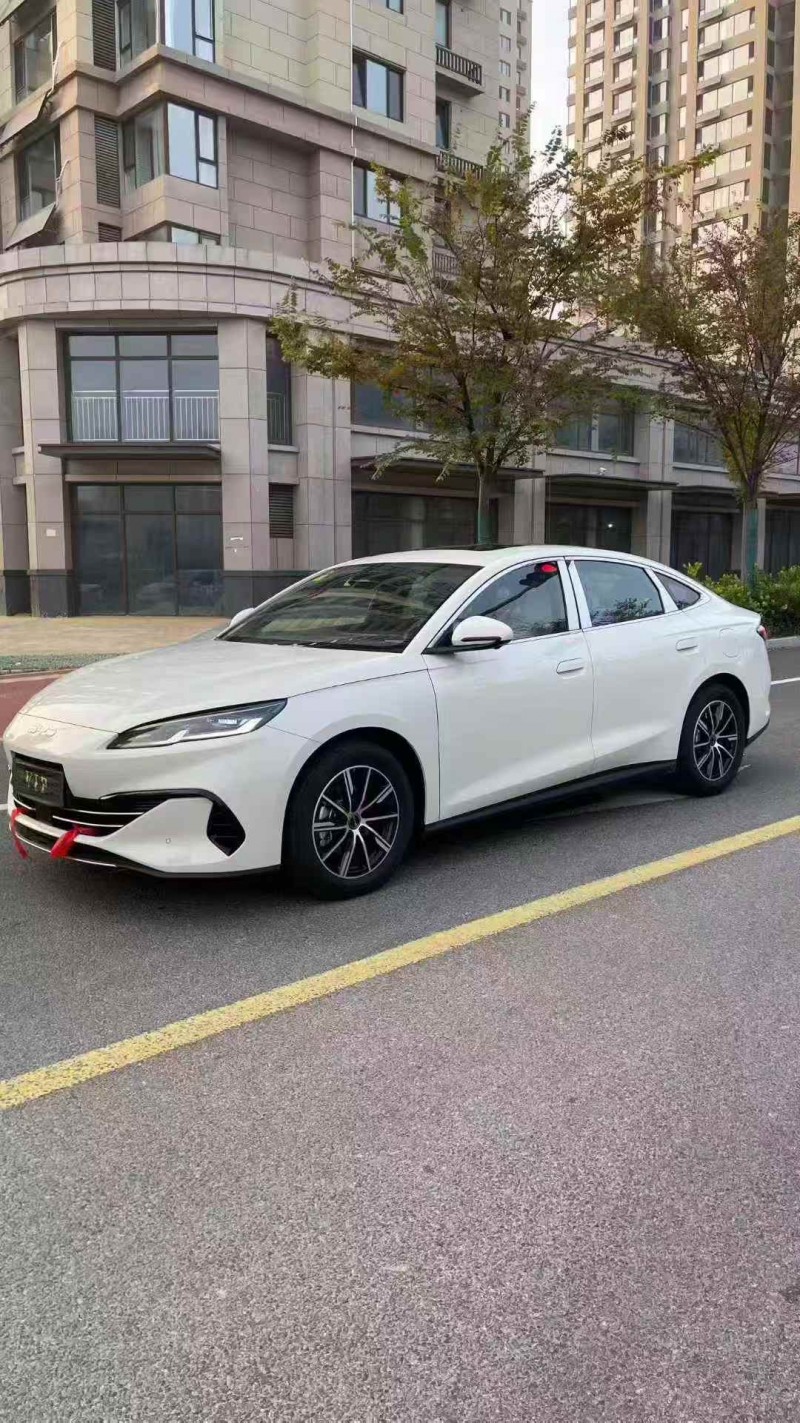 济宁25年比亚迪海豹3