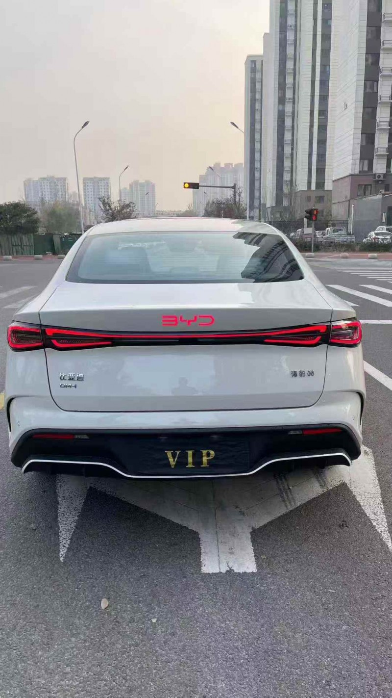 济宁25年比亚迪海豹9