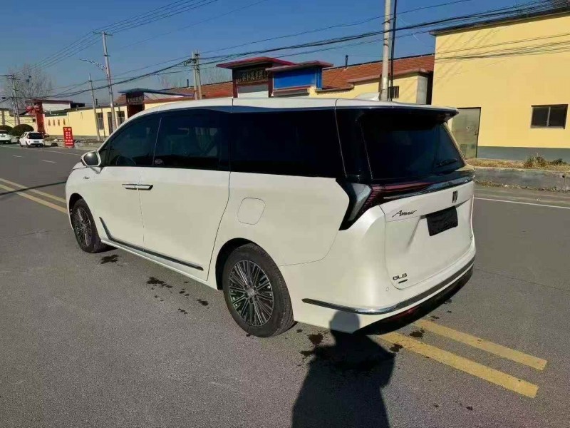 济宁25年别克GL88